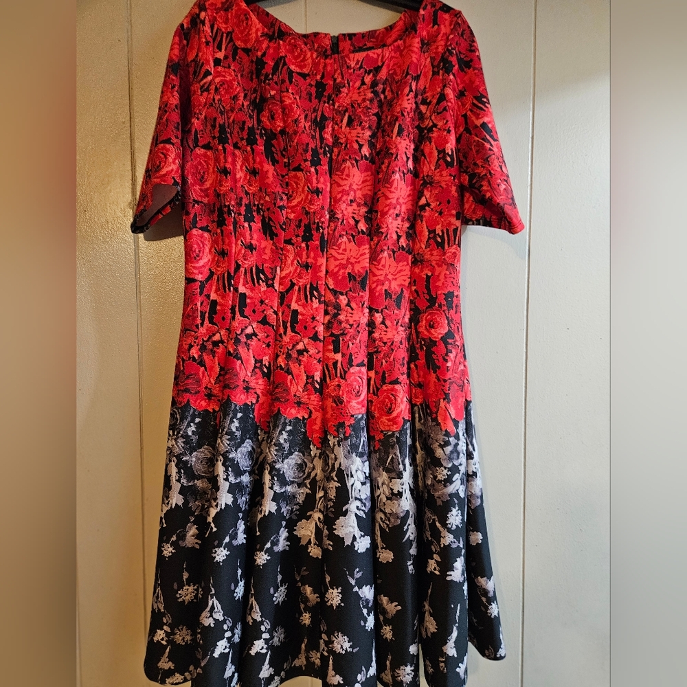 Gabby Skye Floral A-Line Dress - Size 12